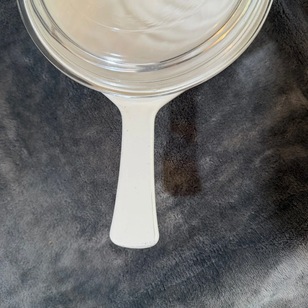 Vintage Corning Ware Blue Cornflower Menu-Ette P-82-B 1.5 Pt Saucepan with Lid‎